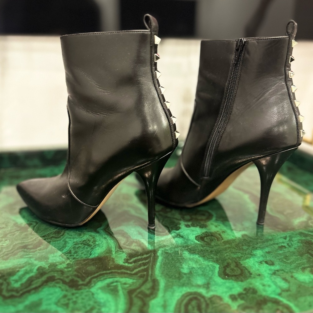 VALENTINO GARAVANI Rockstud Black Leather Booties - Picture 4 of 6